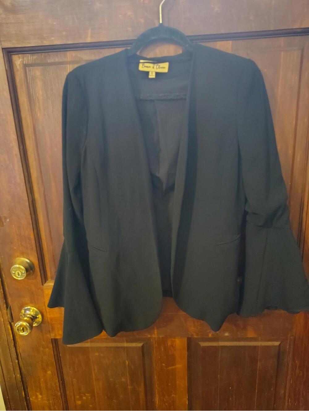 Emma & Olivia Blazer Size Small